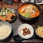 美杏 - 担々麺セット