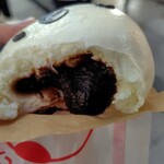 老維新 - パンダまんの中身は激熱なチョコのカスタードです(^O^)