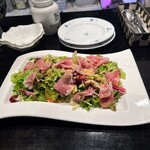 月Cafe - 料理写真:生ハムと胡桃のサラダ@¥1700