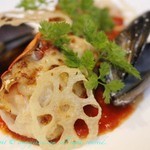 リストランテ ケン ヴェンティ クワトロ - オマール海老テールのレンコングラティナーレ　ムール貝を添えて。