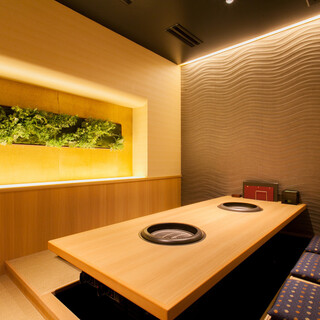 多彩な席種を完備◎用途に合わせて選べる和モダン店