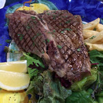 パルテノペ - 今月のスペシャリテ
      Tボーンステーキ 100g ¥1100