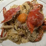 マーロウ - カニボナーラには渡り蟹2杯も！圧倒されるビジュアル！