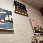 Trattoria M's - 落ち着いた店内の装飾