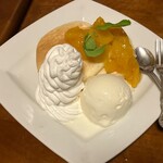 地鶏と鮮魚のお店 あおいや - パンケーキ　マンゴー　690円（税込）