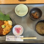 海鮮処 かふか - 2色丼
