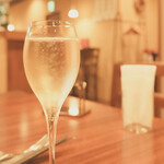 ボーヴル - 乾杯はスパークリング