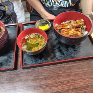 食事処うめもと - 料理写真:定番の穴子丼