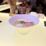 3 - ■ラーメン(塩) 味たま入り ￥1.150 テーブルのバックライトで写り悪っm(_ _)m