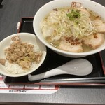喜多方ラーメン 坂内 博多駅前店 - 