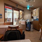 トプカ 池袋サンシャインシティ店 - 21時少し前に入店、お客さんはいません。