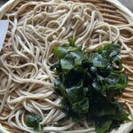 蕎麦 さだはる - 十割蕎麦にわかめ