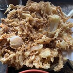 蕎麦 さだはる - ビックサイズのかき揚げ