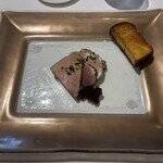 シェ・イノ - 鴨のフォワグラと胸肉の燻製の取合せ