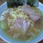 家系ラーメン まこと家 - （20140929）ラーメン（固め、脂少し多め）７００円。普通盛りなら脂（チーユ）は多めの方が良いかな～