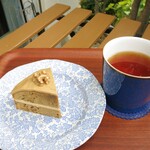 コーヒーとクルミのケーキ490円税込ｗ　ウバ580円税込ｗ