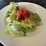 カフェ・ド・ラパン - セットのサラダ　人参ドレッシング⁈