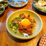 自由が丘牛タンいろ葉 - 牛タンのユッケ風