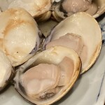 焼はまぐりる - 焼きハマグリ