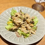 イタリアン&ビストロ 荏原町 BISTRON - 5種キノコとほぐし鶏の「山の幸のマリネ」