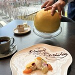 BURDIGALA MARUNOUCHI The Restaurant - ・デザートプレート
      プディング状のパン・デピスの土台こそ
      あまり好みではなかったものの…
      柑橘好きの2人には嬉しい一皿♡
      特にせとかのソテーは甘味が増して極上の味わいでした