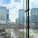 BURDIGALA MARUNOUCHI The Restaurant - ・東京駅駅舎ビューが美しい座席からの眺め