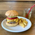 The goodies - CHILI CHEESE BURGER "
      チリチーズバーガー♡