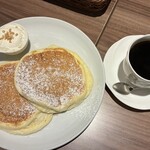 高倉町珈琲 - 料理写真:リコッタパンケーキとプレンド