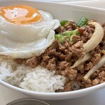 バスーデブ - ガパオ