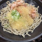 あみだそば 福の井 - 出汁につけて食べる人も多いが、地元ではぶっかけが基本！