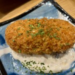 にしの鯔背 - 手作りトロトロクリームのカニクリームコロッケ