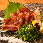 炭焼笑店 陽 - 大和肉鶏のモモタタキ！香ばしくて美味い！