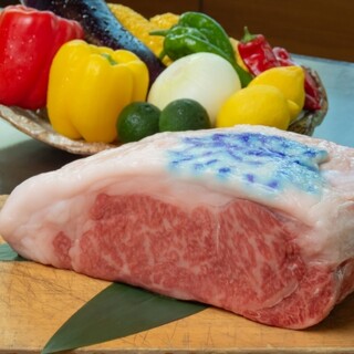 とろける食感がたまらない、上質な神戸牛をダイナミックに堪能
