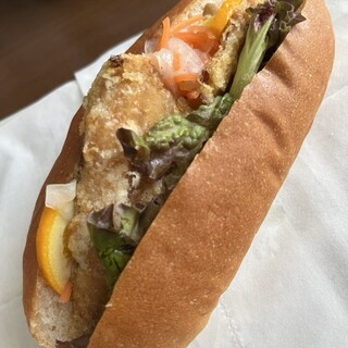 コッペとサンド オリーブの風_0