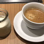 松尾ジンギスカン - お店特製の「あんにん」とコーヒー