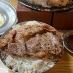 ホルモンまさる  - 