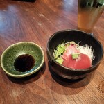 とんかつ & 焼鳥 An - 中皿　季節の一品（マグロのお造り）