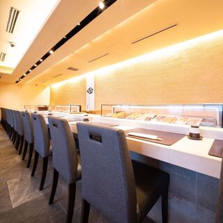 カウンター席 ※16席