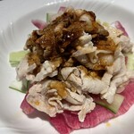 313968224 - 前菜　ウンパイロー金華豚の湯引き 特製甘辛ソース