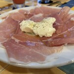 OSTERIA PACE - 生ハムとモツァレラチーズ