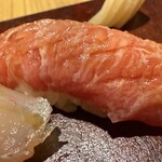 鮨しのぶ - 中トロアップ