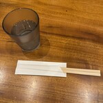 山本屋本店 - お水、割り箸