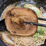 ラーメンくれは - デカチャーシュー！