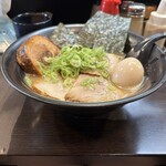 ラーメンくれは - 全部入りラーメン1180円