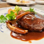 カメリア - ハンバーグ