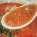 Hananoki - オレンジ色の担担スープ
