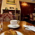 トリコロール 本店 - 