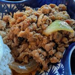 タイレストラン 沌 - タイ料理 THONG ＠COREDO日本橋 相盛りの甘辛いガパオ