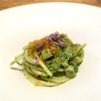 Bekk - ⑤夏野菜
                    　ラ・ファブリッカデッラ1.8mm
                    　自家製のカラスミと大葉のジェノベーゼ