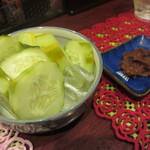 鳥将 - 糠塚きゅうりに自家製味噌